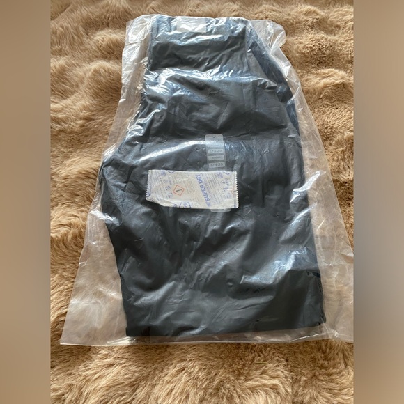 COPY - Denver Hayes Women's Mid Rise
Skinny Pull On Jeggings size 12/29 - Picture 6 of 9